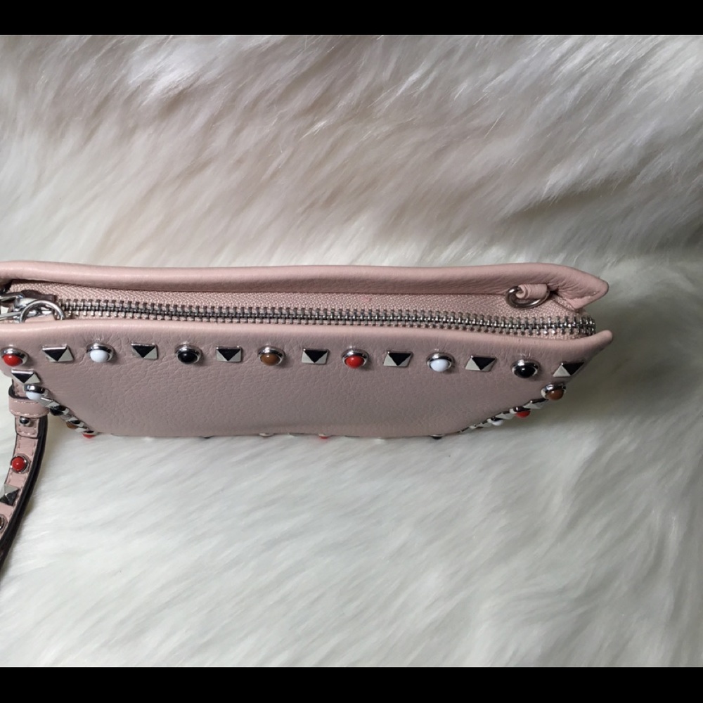NWT_vince camuto pink Leather cross body wristlet - Picture 3 of 6